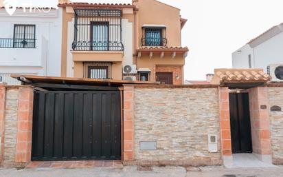 Exterior view of House or chalet for sale in Vélez-Málaga  with Air Conditioner, Terrace and Swimming Pool