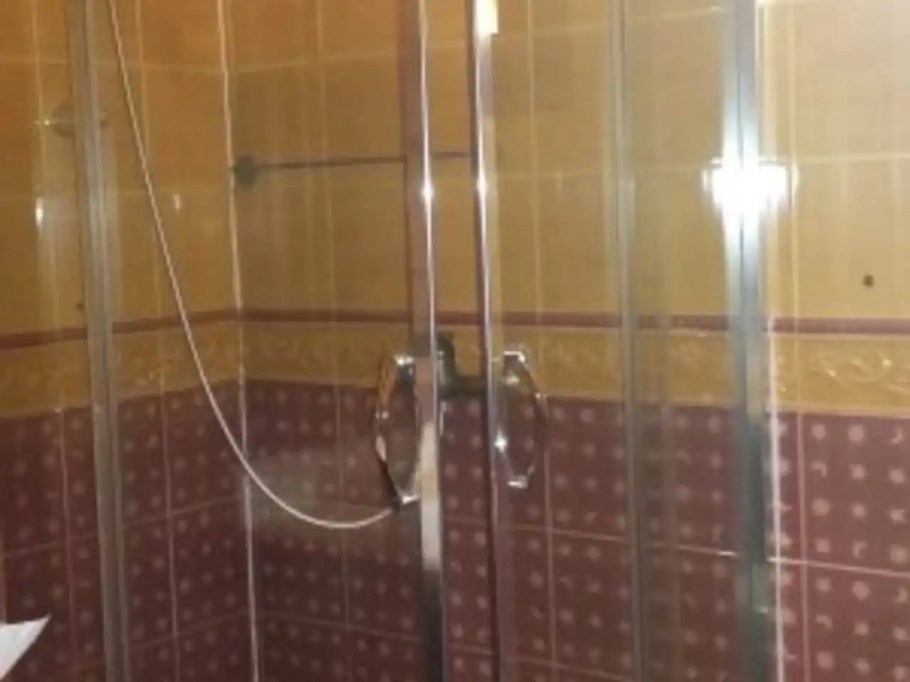 Bathroom of Houses for rent in Carmona  with Air Conditioner, Heating and Private garden