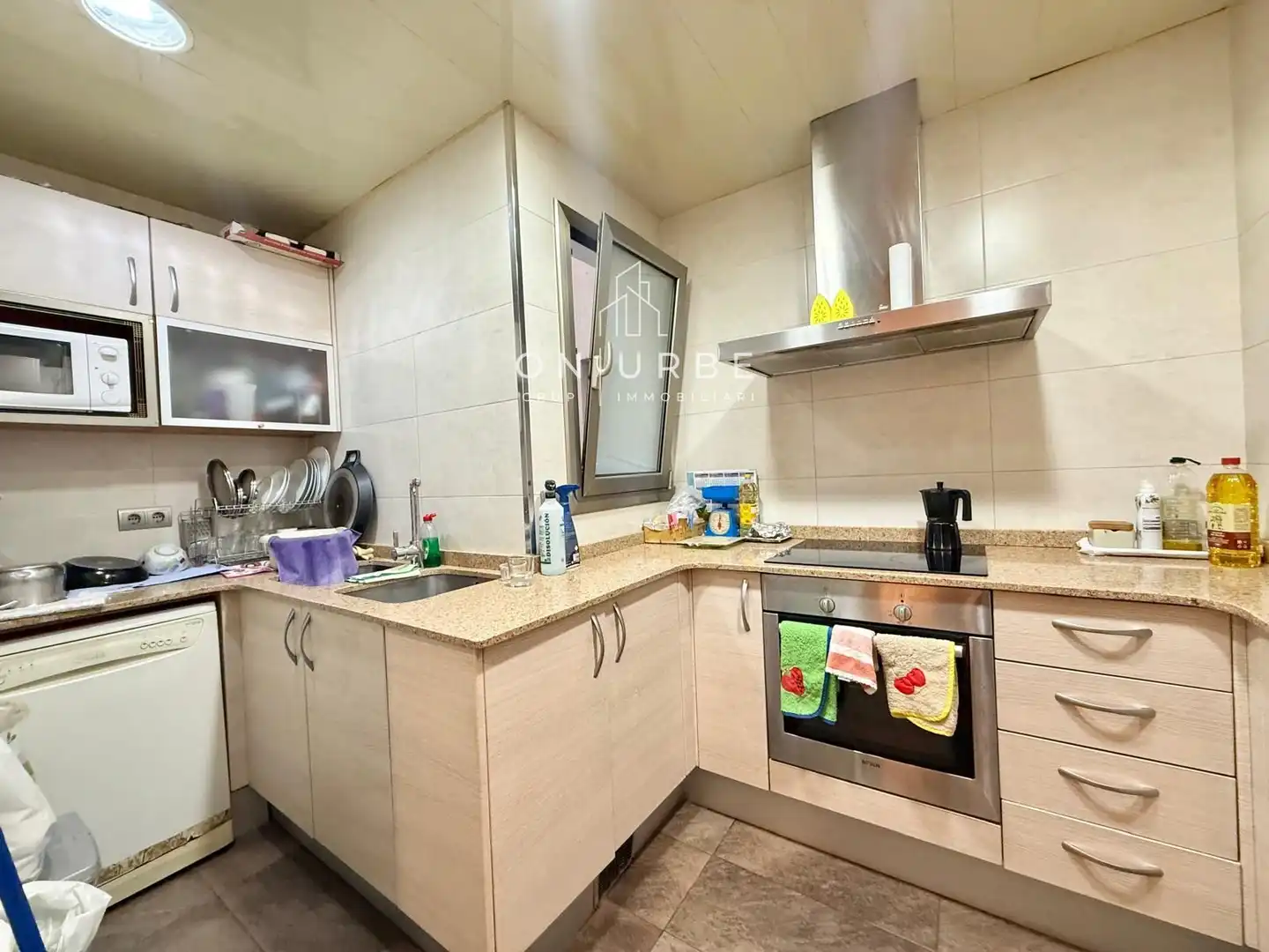 Kitchen of Flat for sale in Barcelona  with Air Conditioner and Terrace