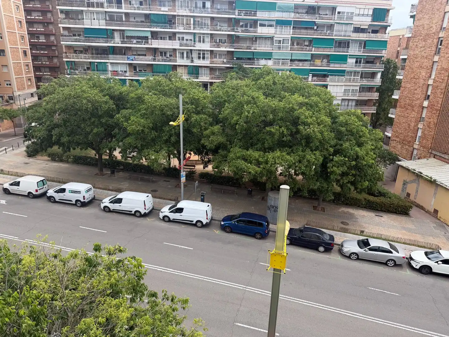 Parking de Piso en venta en Barcelona con Amueblado y Balcón