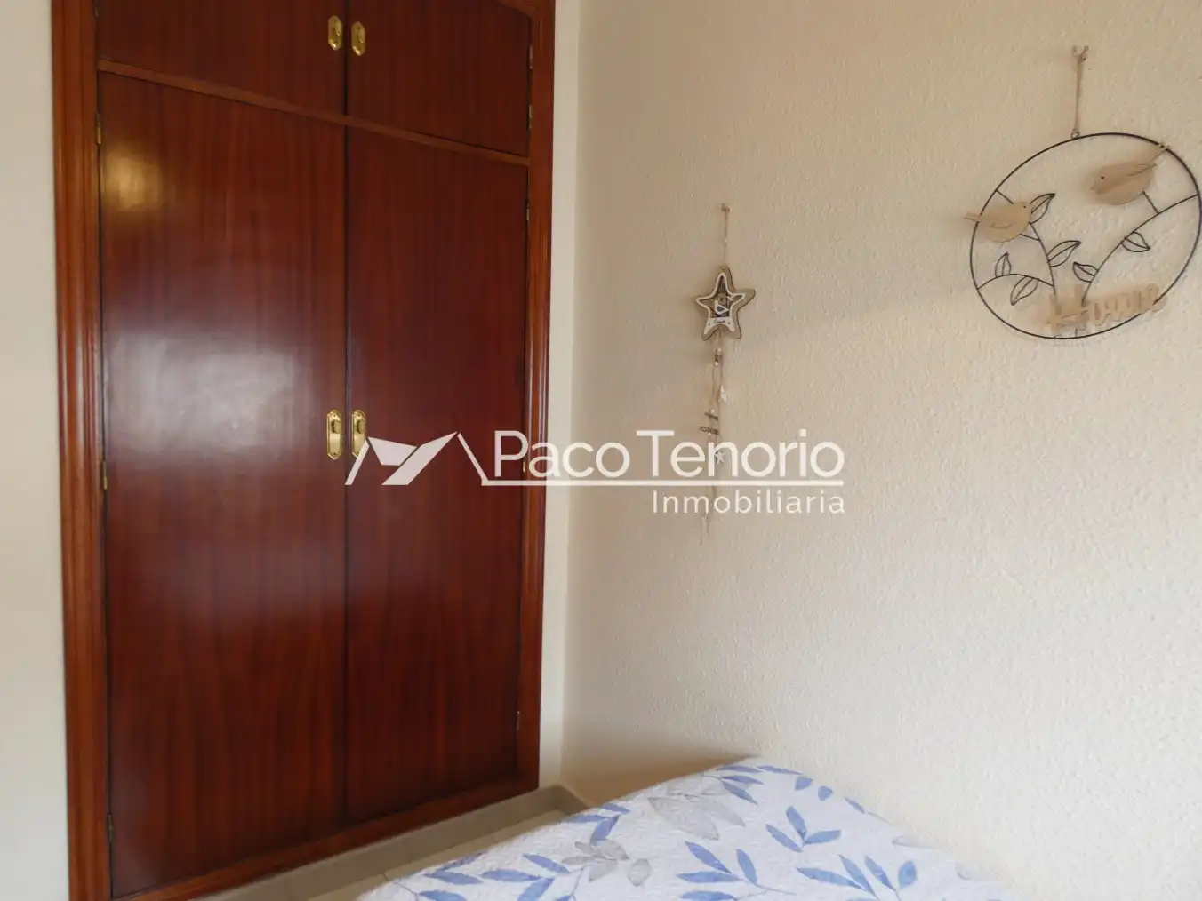 Habitación de Piso en venta en La Antilla con Terraza, Amueblado y Horno