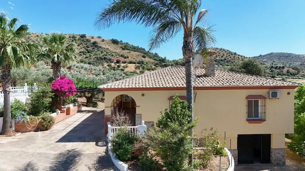 Xalet amb piscina en venda a Coín, imagen 3
