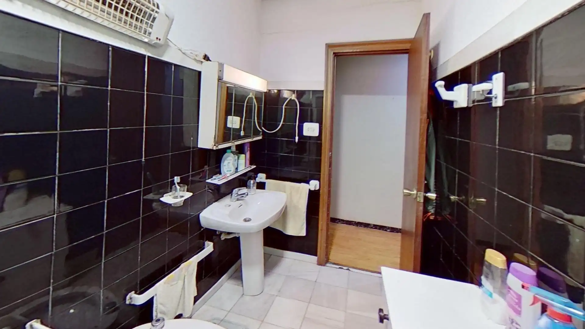 Bathroom of Houses for sale in Monóvar  / Monòver  with Parquet flooring, Terrace and Furnished
