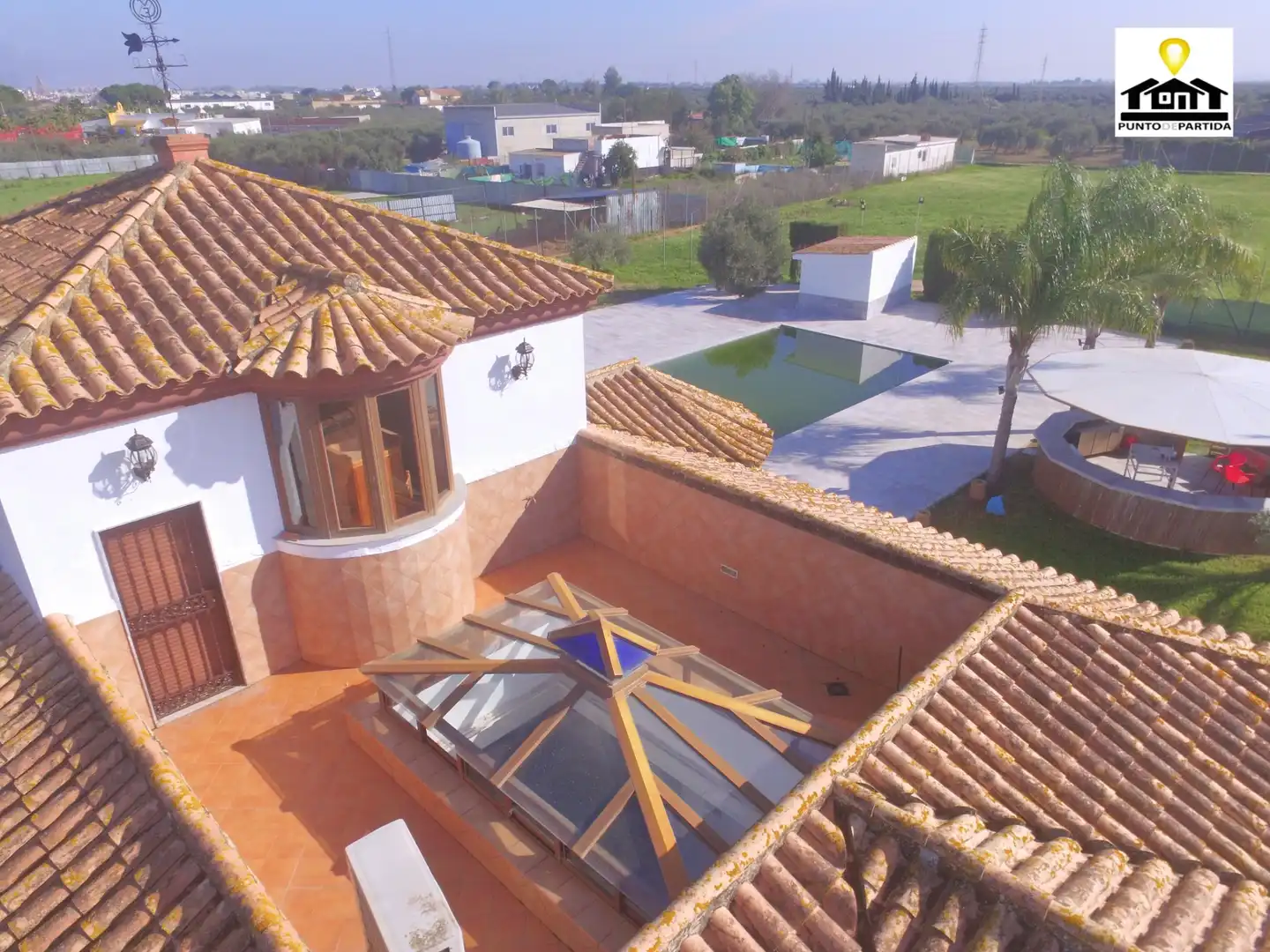 Schwimmbecken von Country house zum Verkauf in Utrera mit Klimaanlage, Heizung und Privatgarten