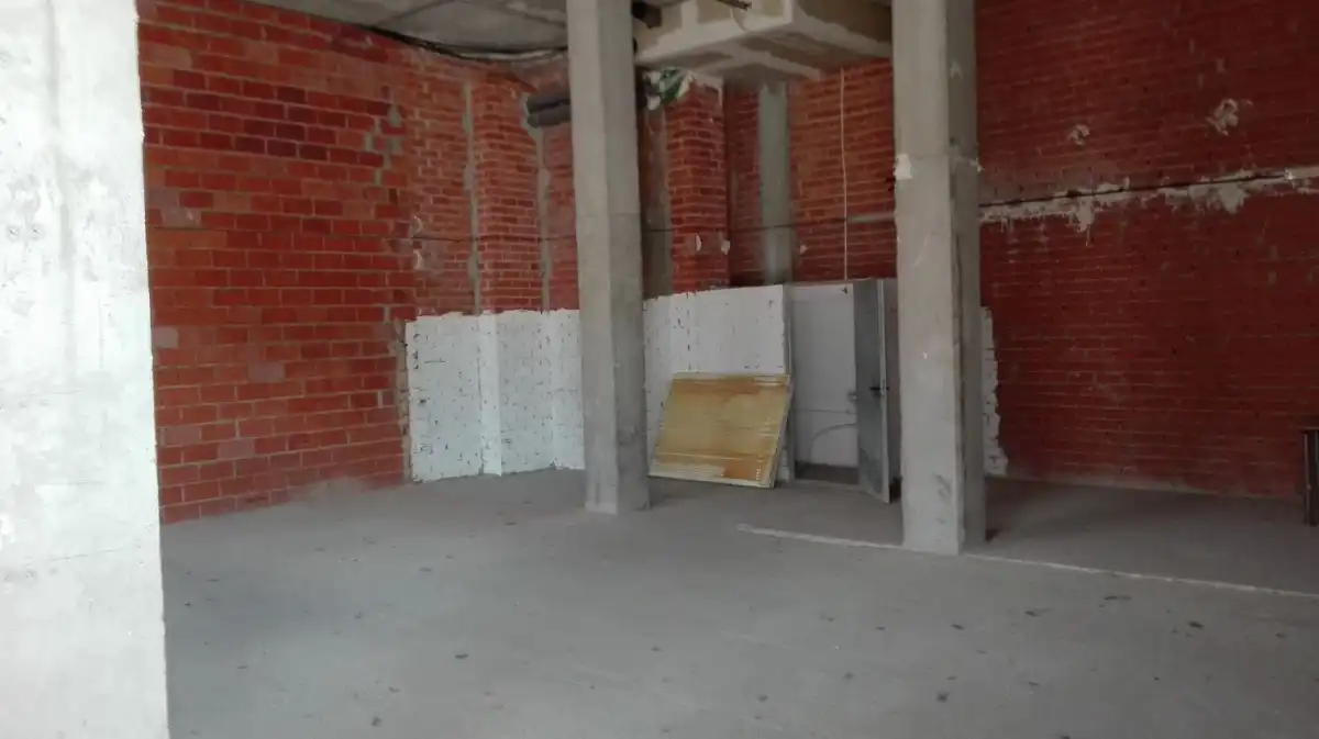 Business premises to rent in mestre serrano, imagen 2