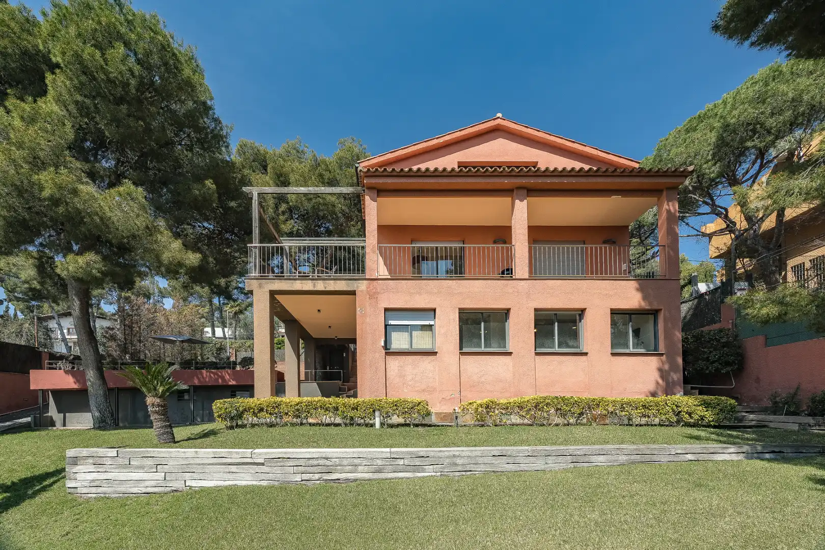Vista exterior de Casa o xalet en venda en Castelldefels amb Aire condicionat, Calefacció i Jardí privat