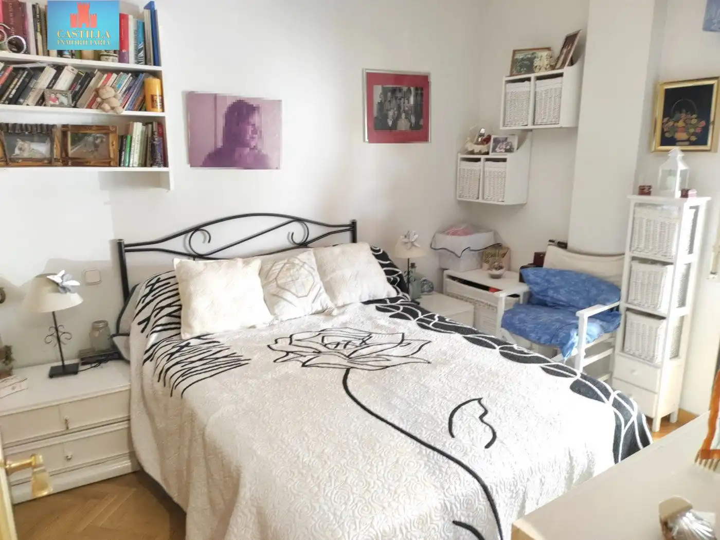 Habitación de Casa adosada en venta en Ávila con Calefacción, Jardín privado y Terraza