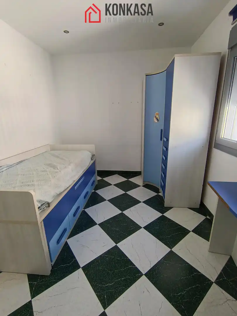 Dormitori de Casa o xalet en venda en Arcos de la Frontera amb Aire condicionat i Traster