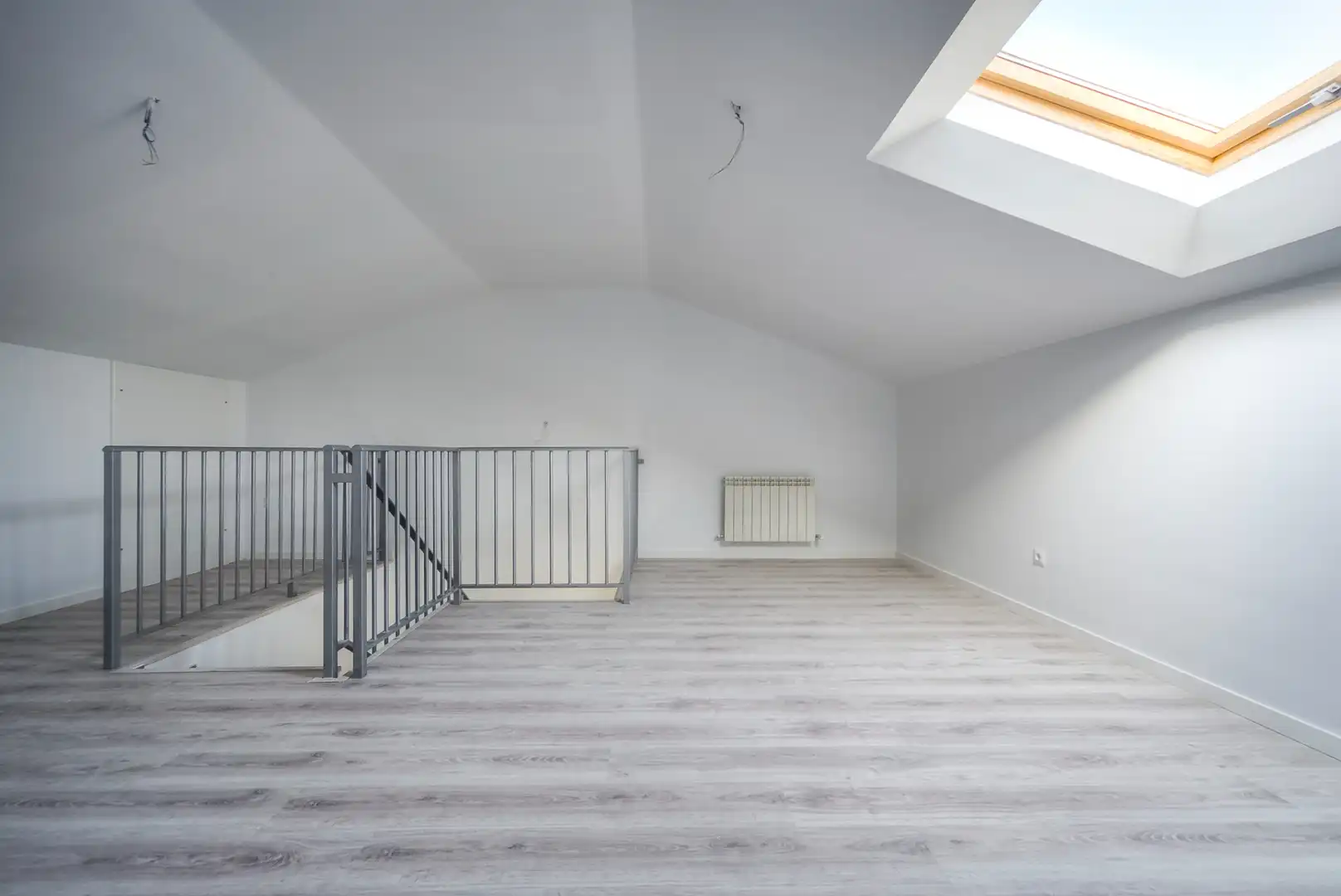 Casa adosada en venta en Villalbilla con Aire acondicionado, Calefacción y Jardín privado