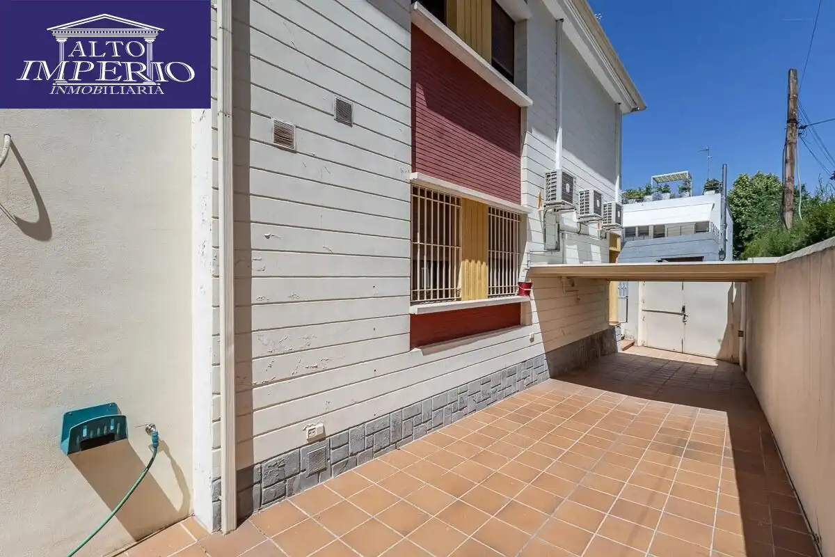 Exterior view of Houses for sale in Granada  with Air Conditioner, Heating and Private garden