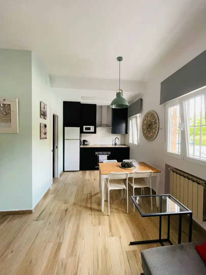 Flat for rent in Calle Aeronave, Timón