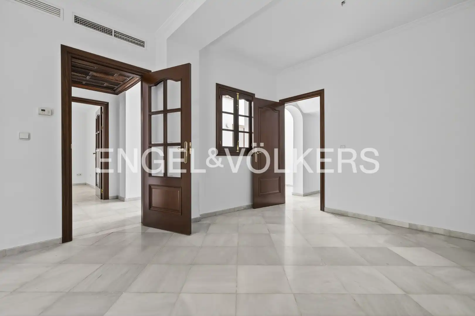 Houses for sale in Osuna  with Air Conditioner and Heating