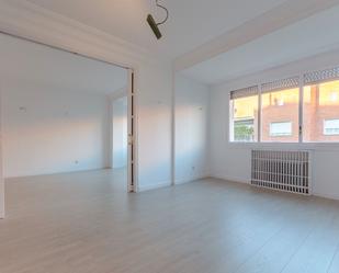Sala d'estar de Pis de lloguer en  Madrid Capital amb Aire condicionat, Calefacció i Parquet