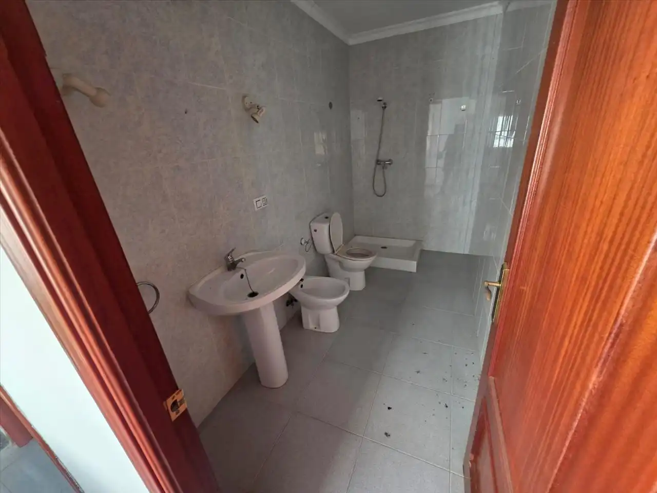 Bathroom of Flat for sale in Espiel  with Balcony