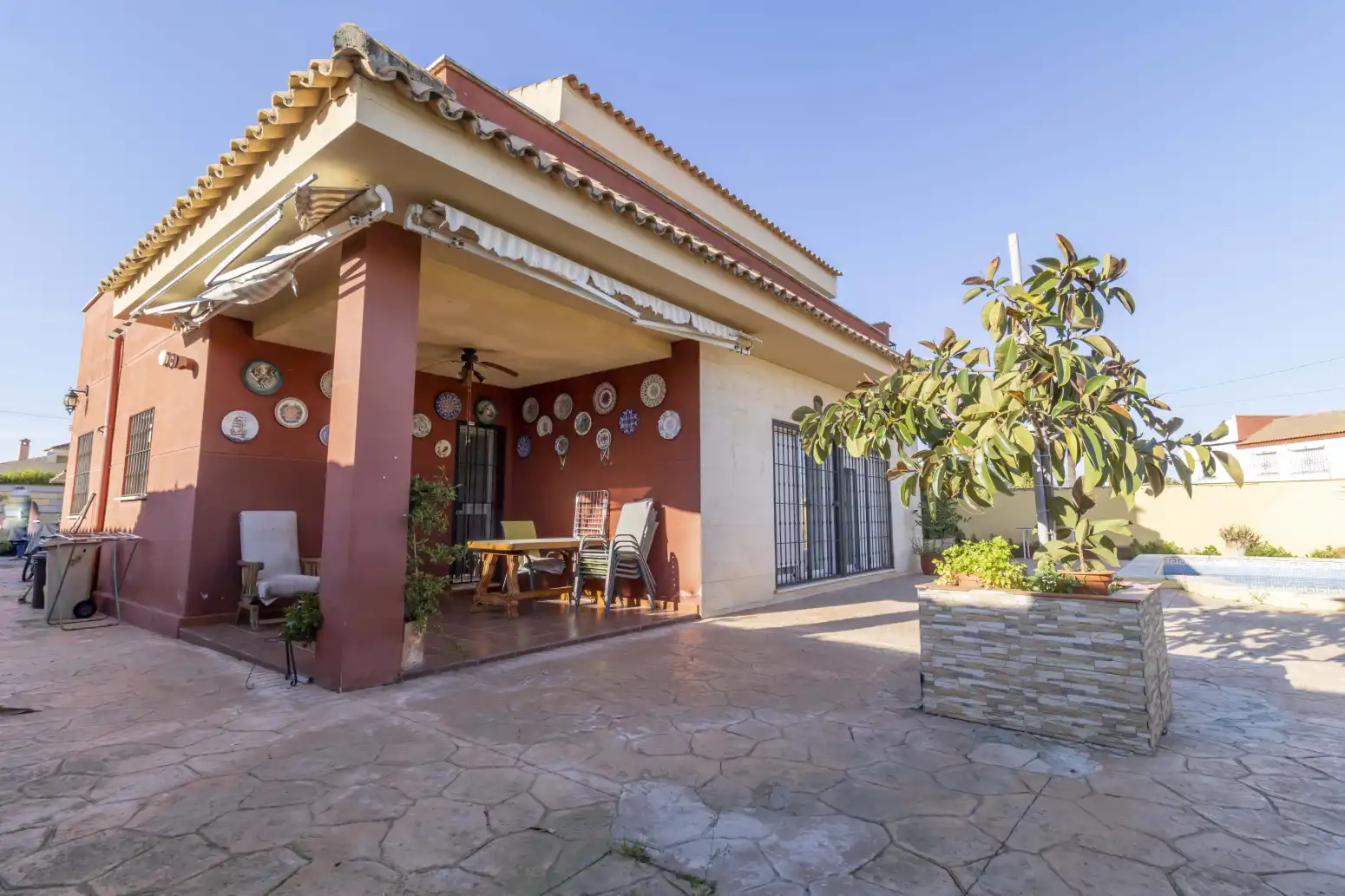 Jardí de Casa o xalet en venda en Alcalá de Guadaira amb Aire condicionat, Terrassa i Piscina