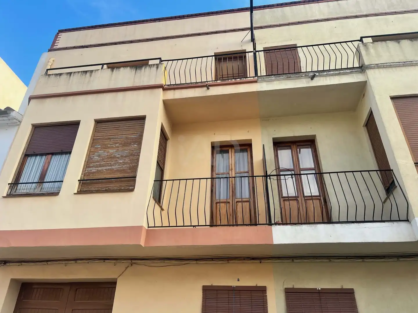 Vista exterior de Casa adosada en venta en Benlloc con Calefacción y Terraza