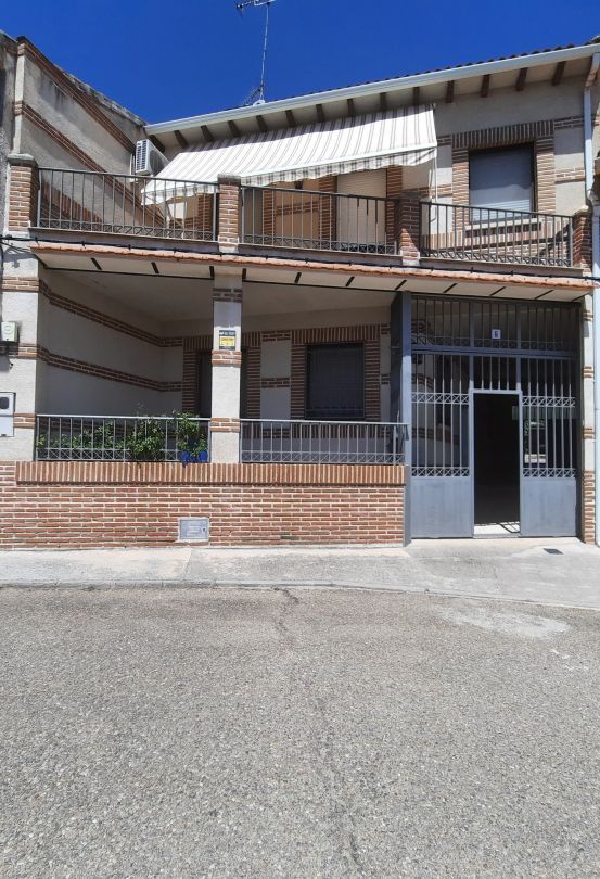 Exterior view of House or chalet for sale in Nombela  with Air Conditioner, Heating and Private garden