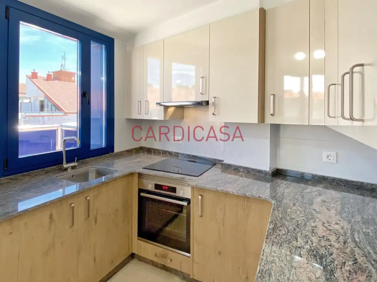 Kitchen of Attic for sale in Soutomaior  with Heating