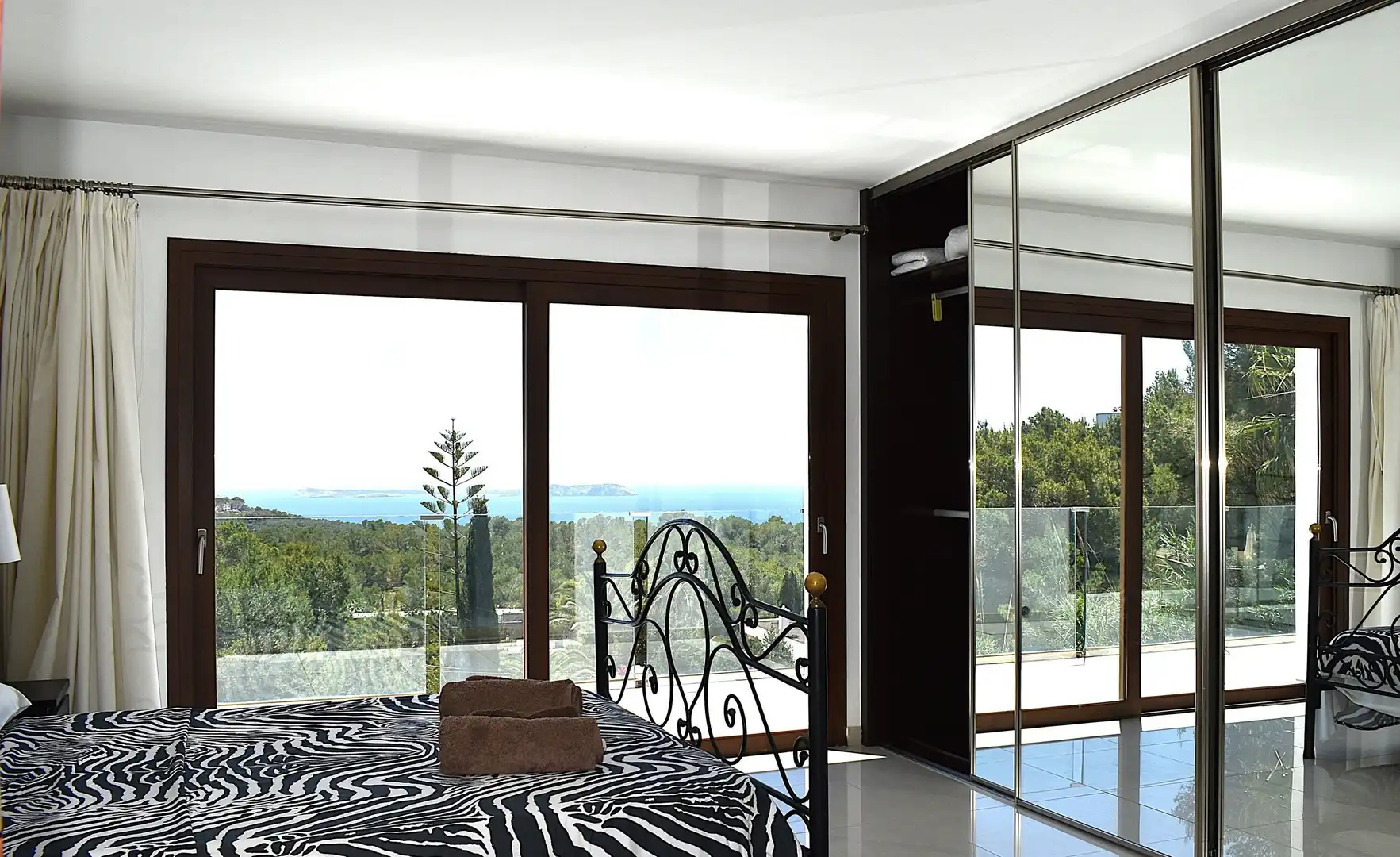 Habitación de Casa o chalet en venta en Sant Antoni de Portmany con Aire acondicionado, Terraza y Trastero
