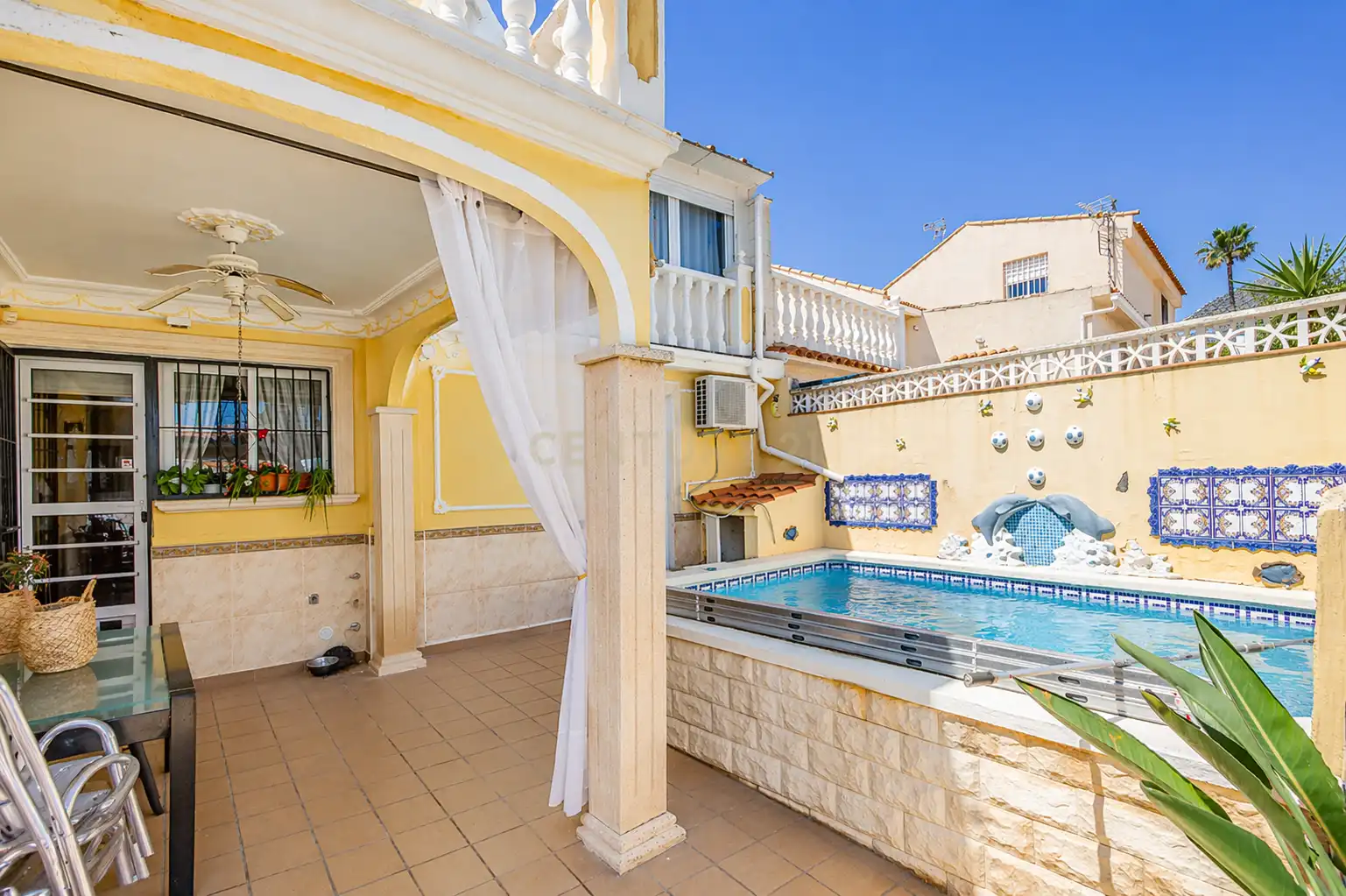 Piscina de Casa adosada en venta en La Nucia con Aire acondicionado, Trastero y Piscina