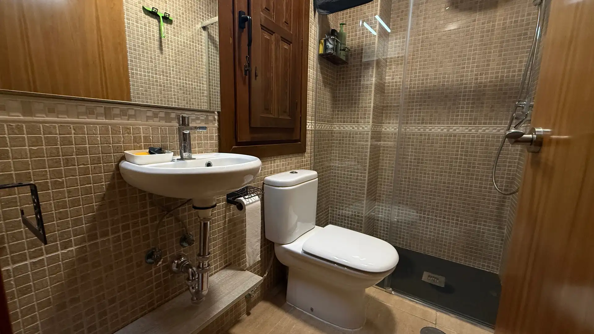 Baño de Piso en venta en Chinchilla de Monte-Aragón con Calefacción, Parquet y Lavadora