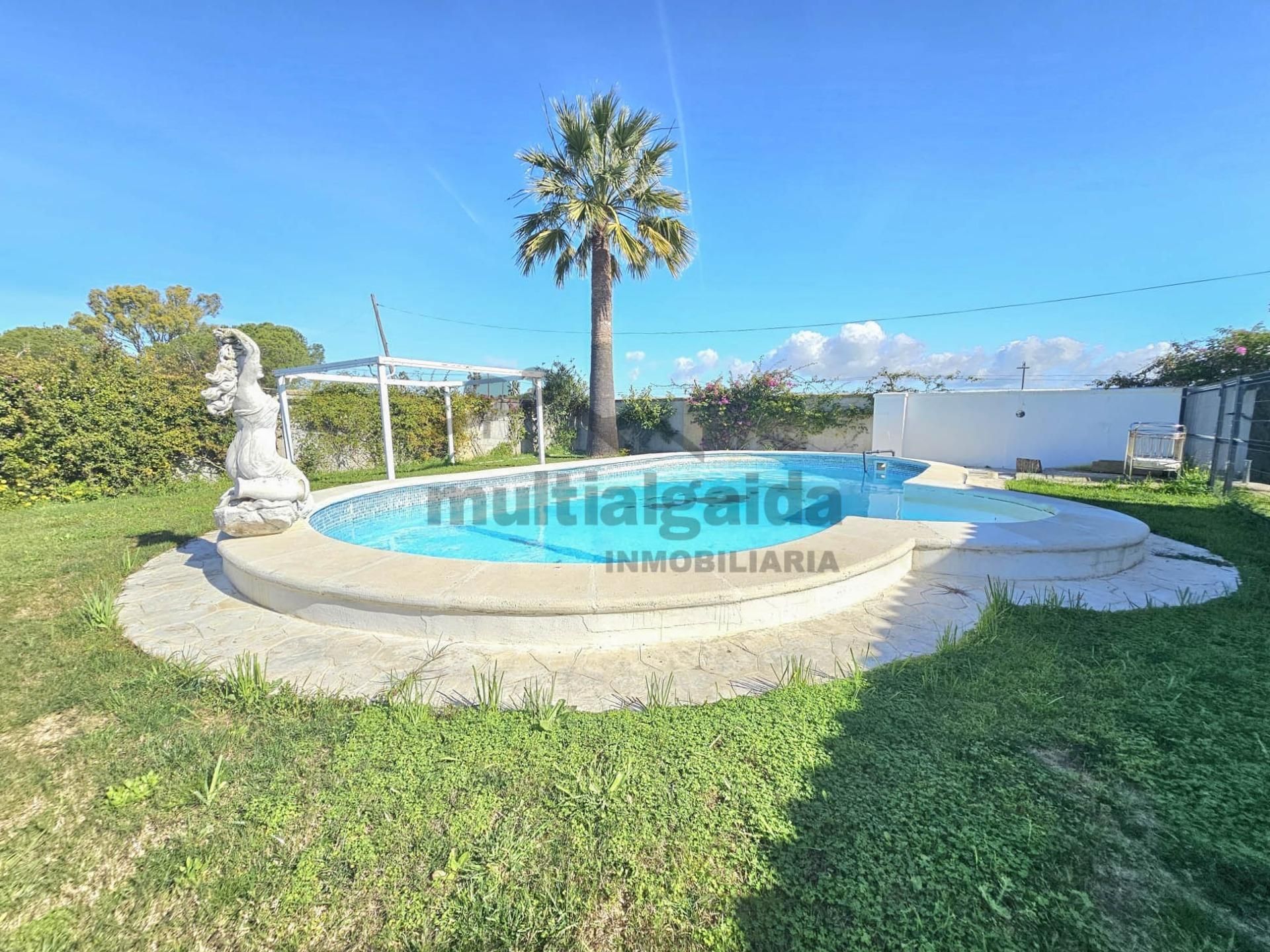 Piscina de Finca rústica en venda en Sanlúcar de Barrameda amb Jardí privat, Traster i Piscina