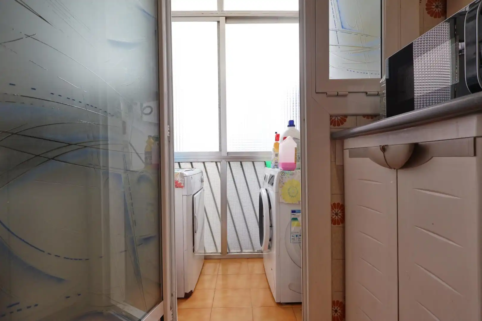 Kitchen of Flat for sale in Vilanova i la Geltrú  with Balcony