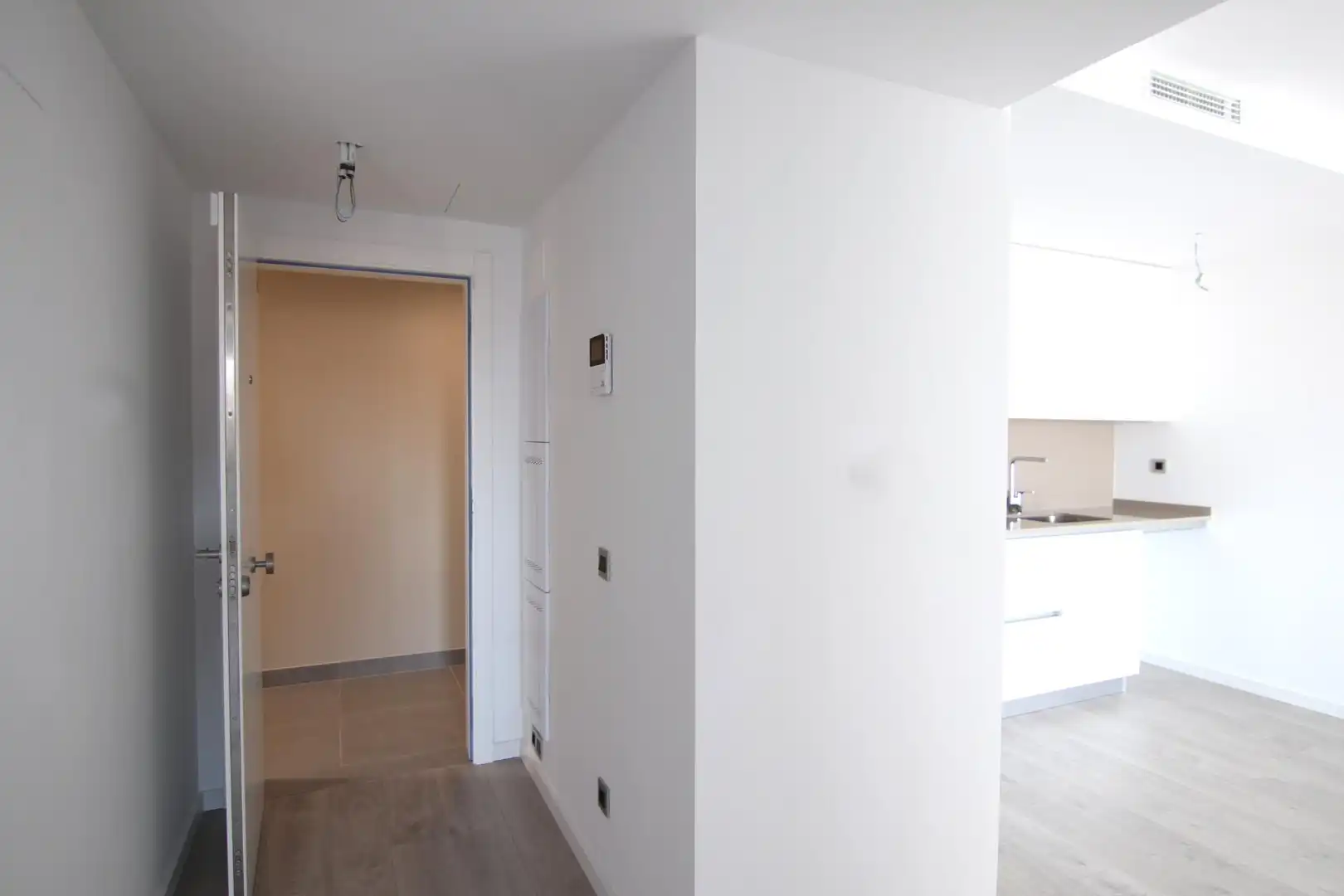Flat for rent in Sabadell  with Air Conditioner, Heating and Parquet flooring
