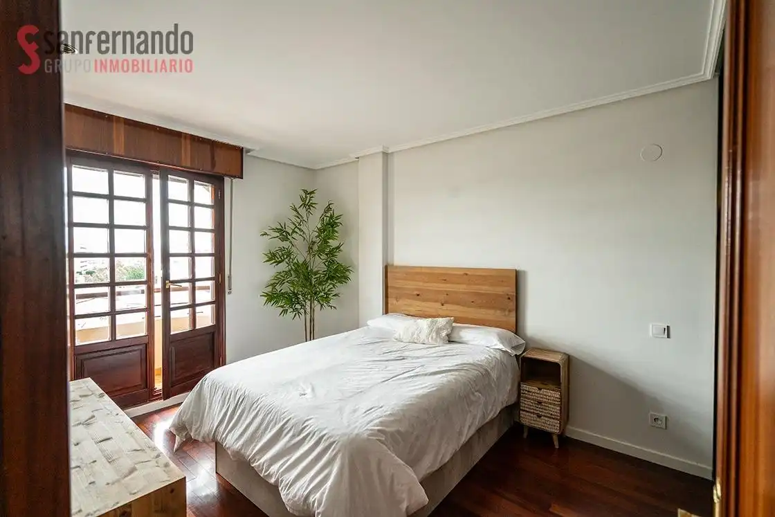 Schlafzimmer von Maisonette zum Verkauf in Santander mit Heizung und Balkon