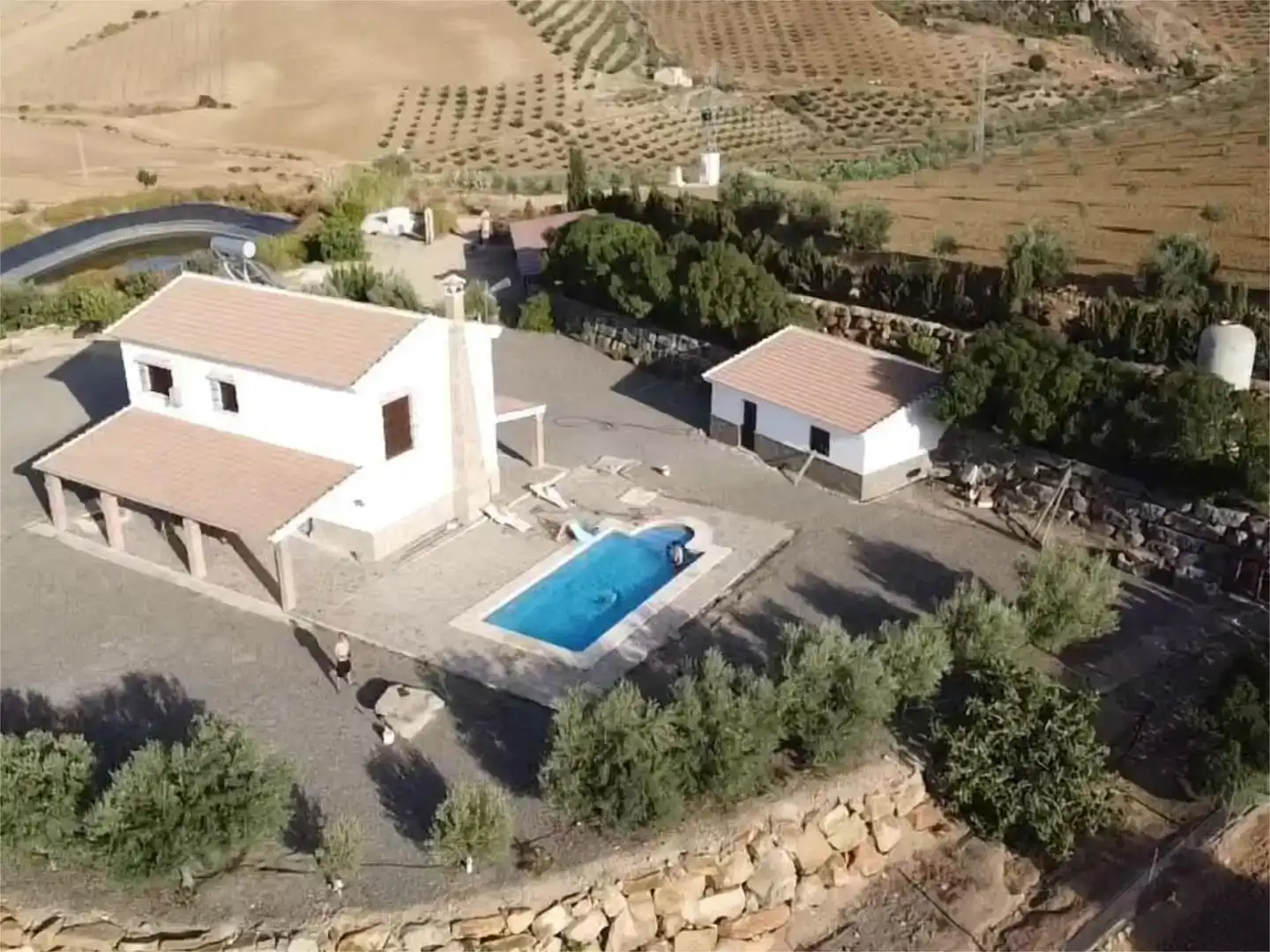 Vista exterior de Finca rústica en venda en Valle de Abdalajís amb Aire condicionat i Piscina
