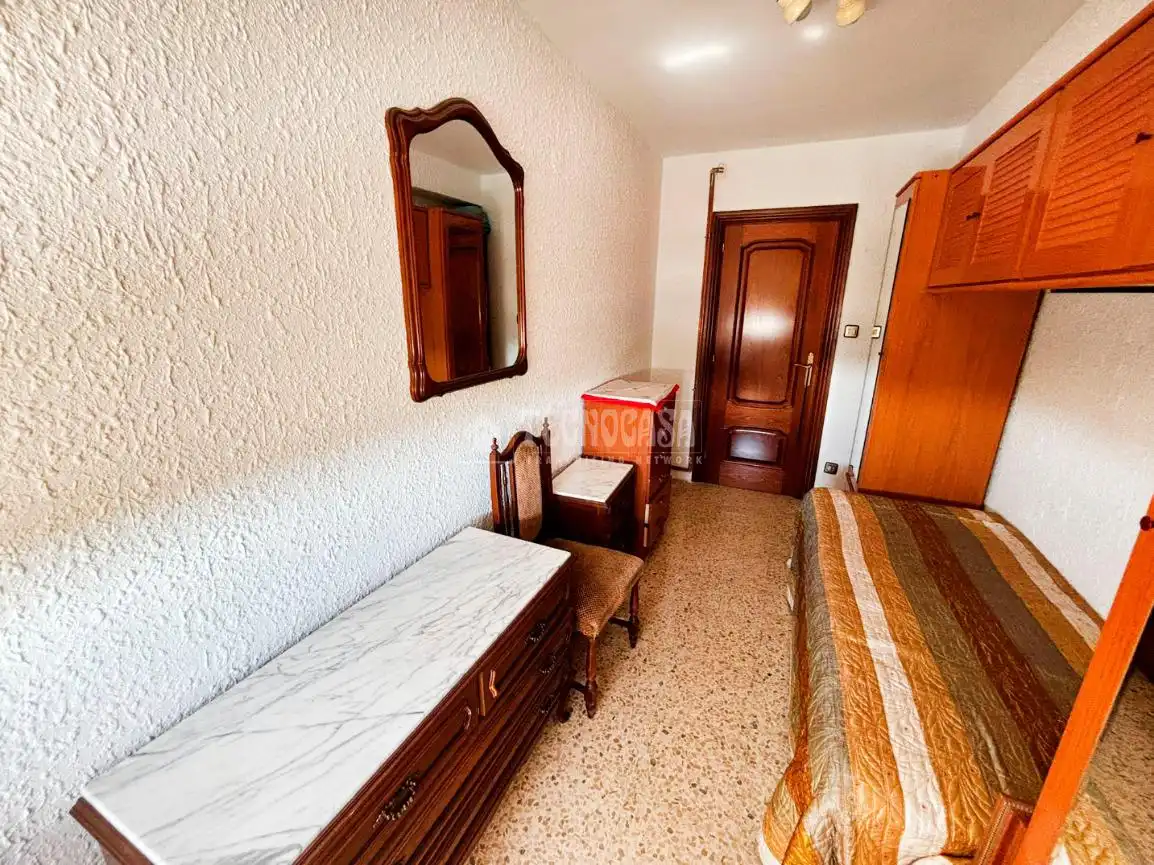 Bedroom of Flat for sale in Zaragoza  with Heating and Balcony