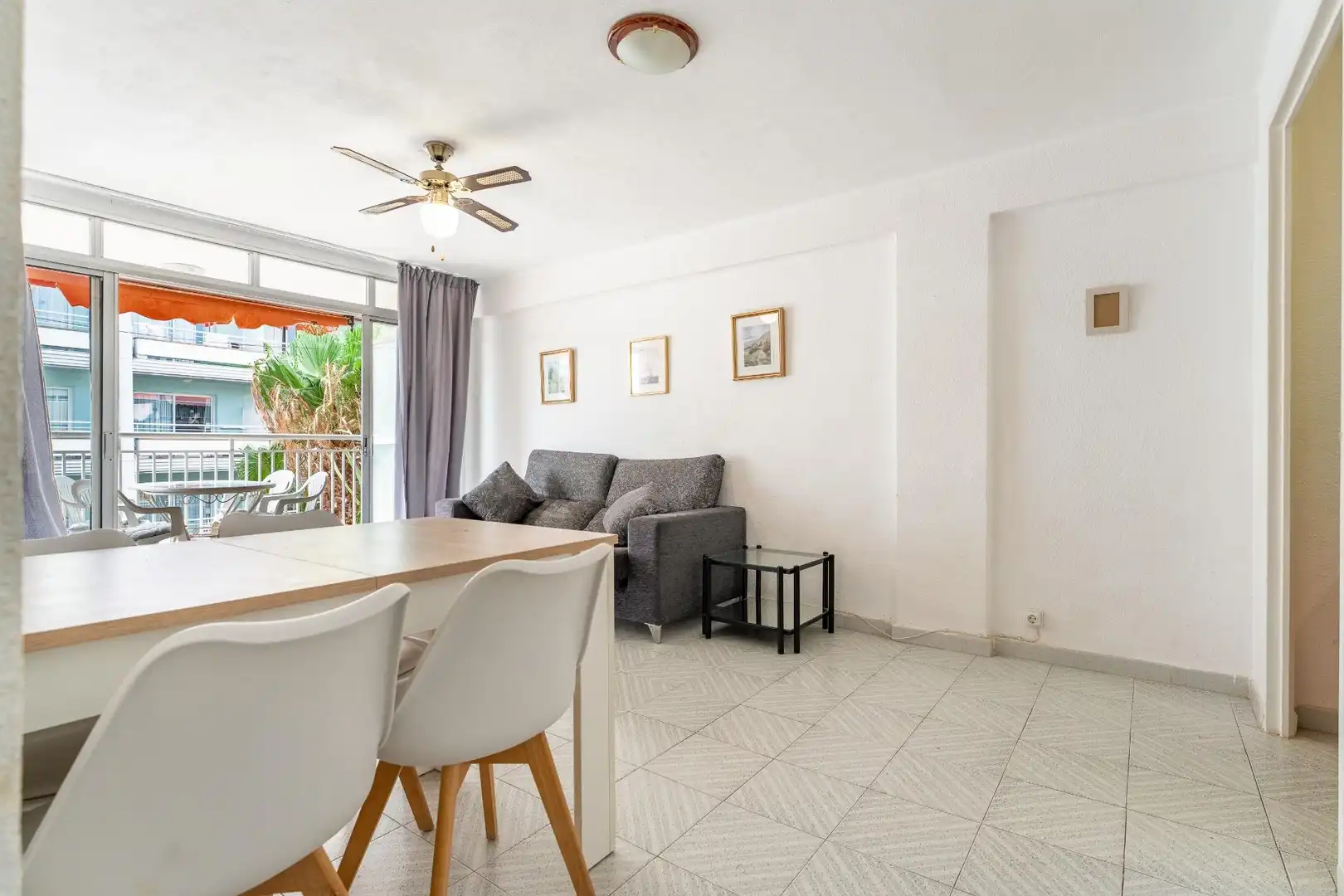 Wohnzimmer von Wohnungen zum Verkauf in Salou mit Privatgarten, Terrasse und Gemeinschaftspool