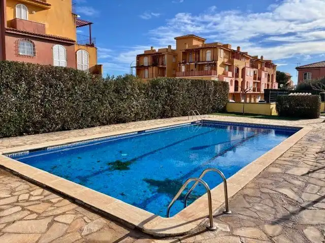 Piscina de Estudi en venda en Mont-roig del Camp amb Aire condicionat, Calefacció i Piscina comunitària
