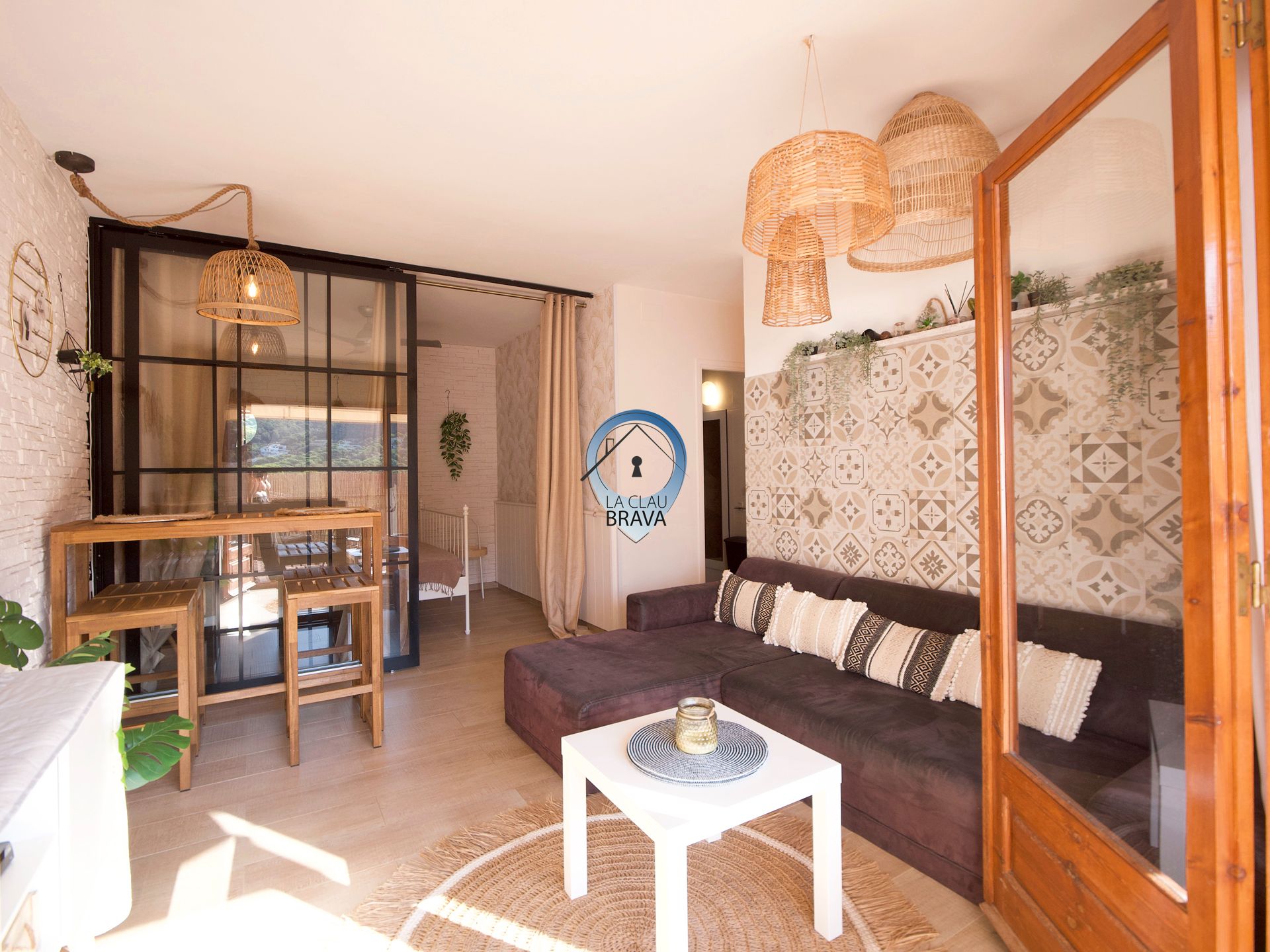 Sala de estar de Piso en venta en Santa Cristina d'Aro con Jardín privado, Terraza y Amueblado