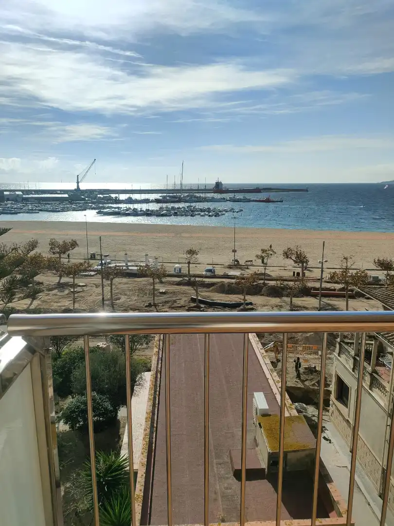 Pis amb terrassa en venda a Passeig del Mar 10, imagen 3