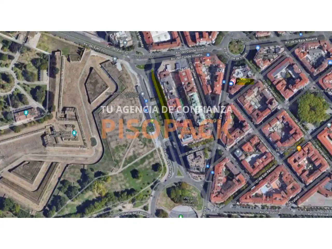 Piso en venta en  Pamplona / Iruña con Calefacción, Terraza y Balcón