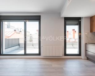 Exterior view of Attic to rent in  Madrid Capital  with Air Conditioner, Heating and Terrace