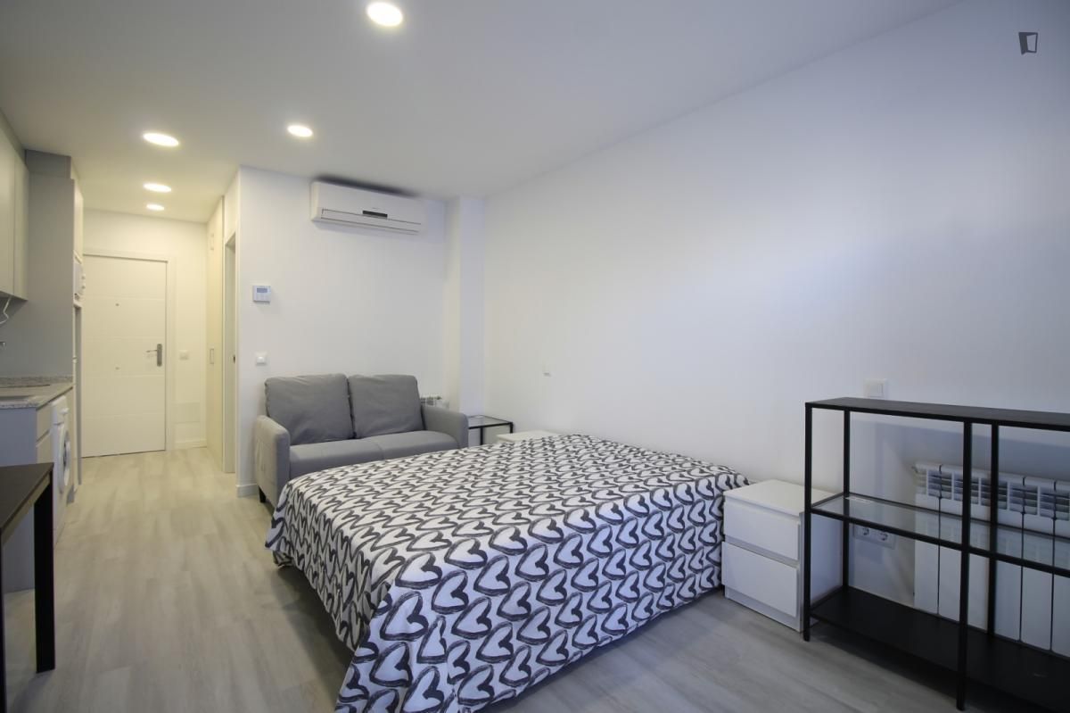 Study for rent in Almendrales