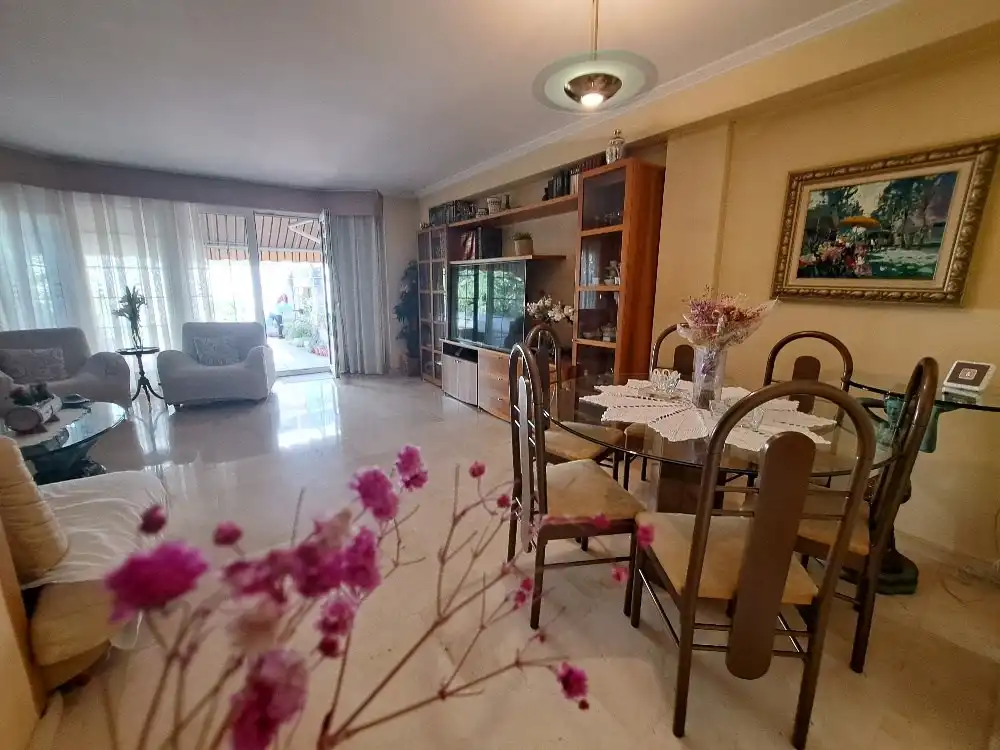 Esszimmer von Einfamilien-Reihenhaus zum Verkauf in Rubí mit Klimaanlage, Heizung und Terrasse