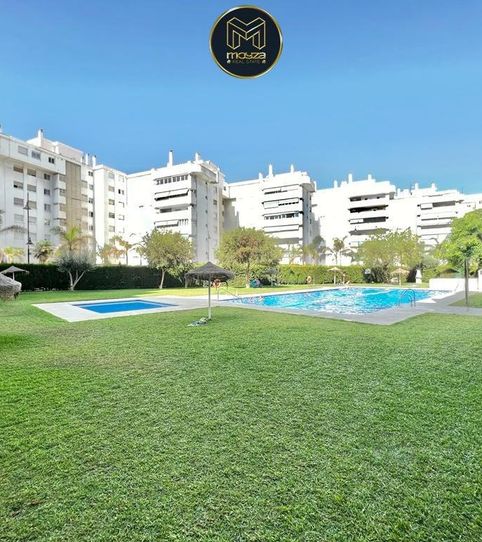 Foto 2 de Piso en venta en Castillo Sohail - Myramar, Fuengirola