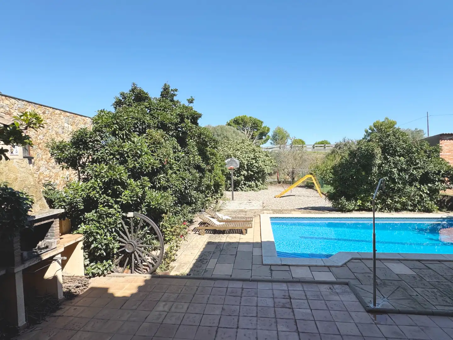 Garden of Houses for sale in Viladamat  with Air Conditioner, Heating and Private garden
