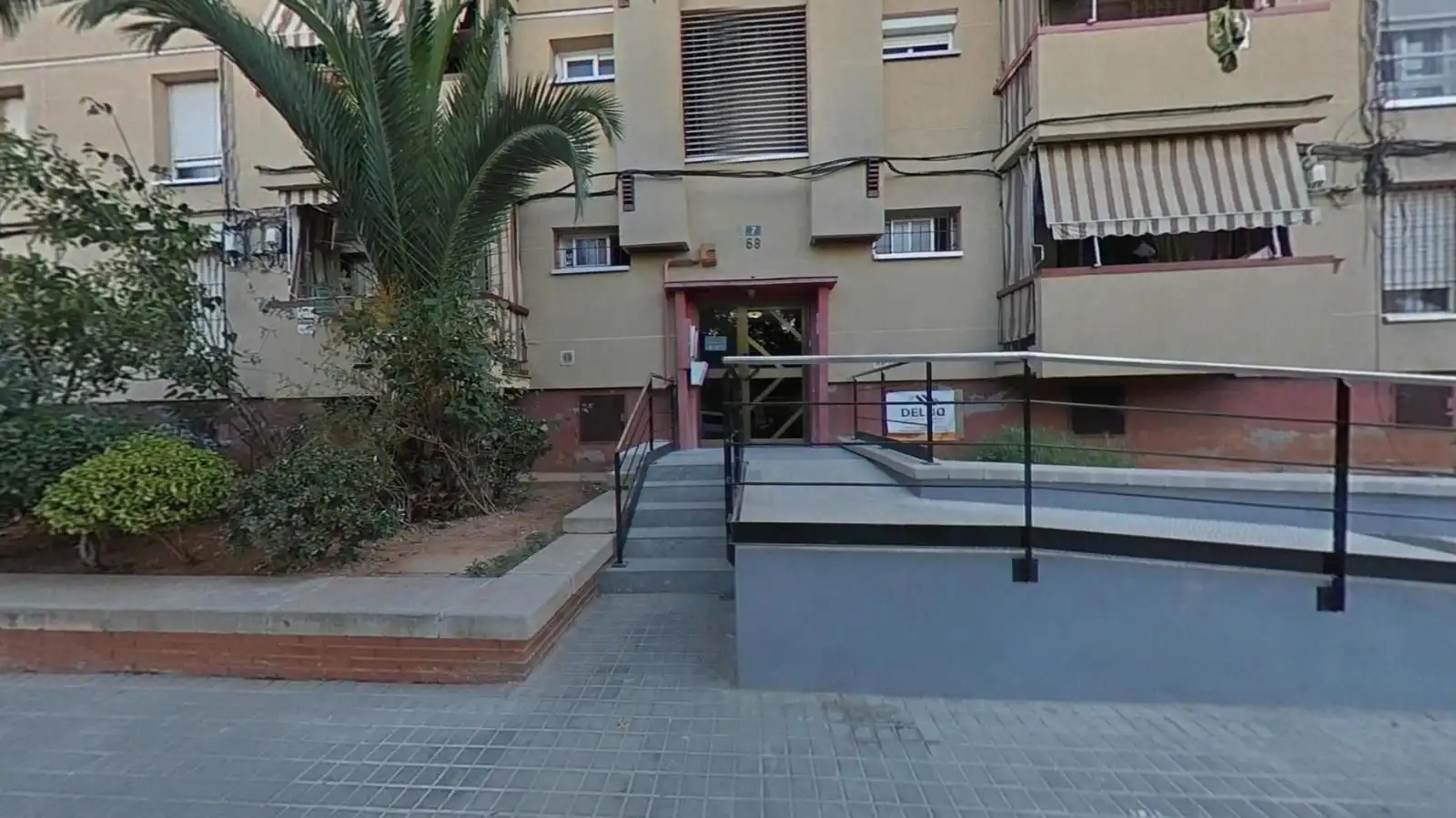 Außenansicht von Wohnung zum Verkauf in Sabadell mit Terrasse und Balkon