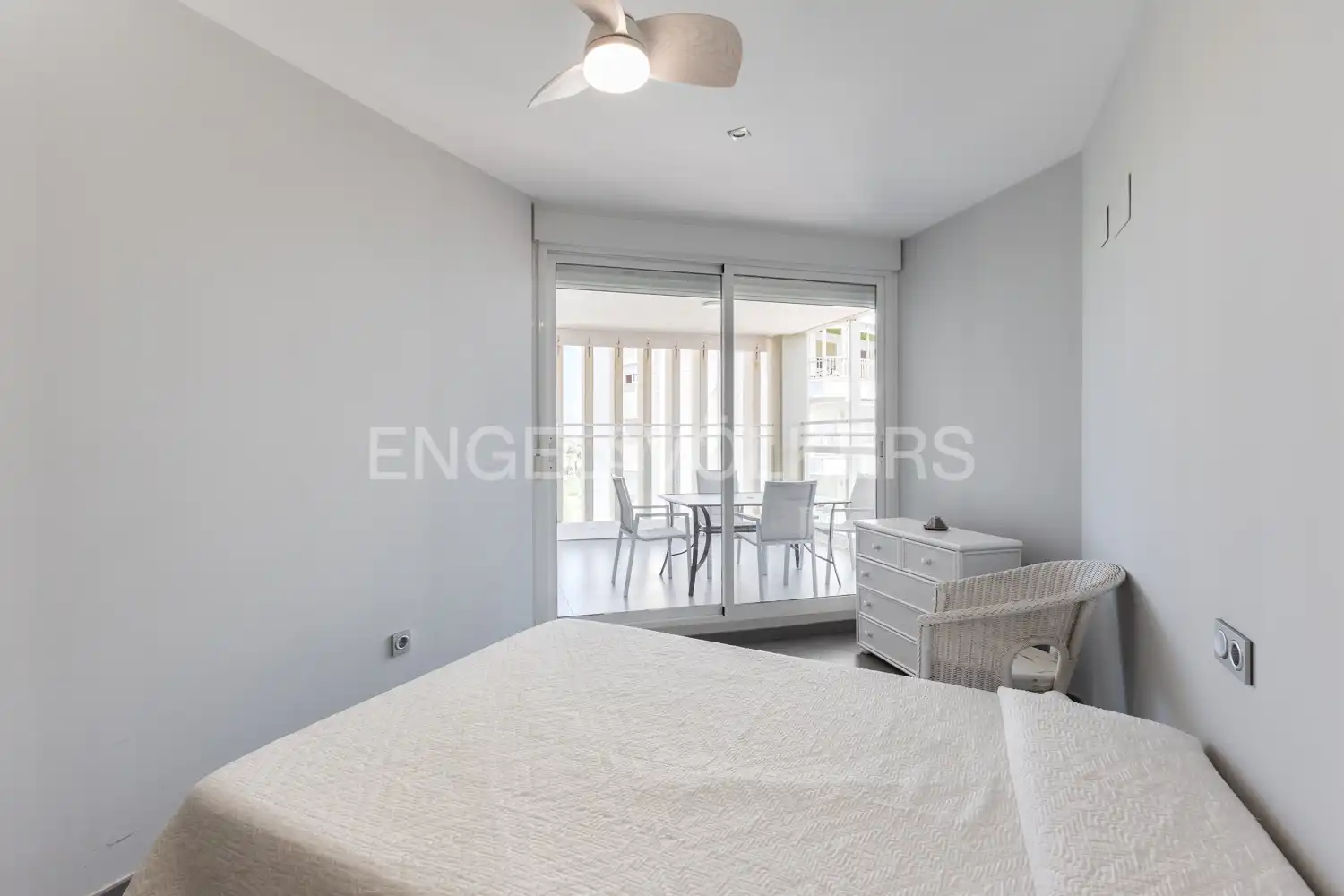 Habitación de Piso de alquiler en El Puig de Santa Maria con Aire acondicionado, Calefacción y Terraza