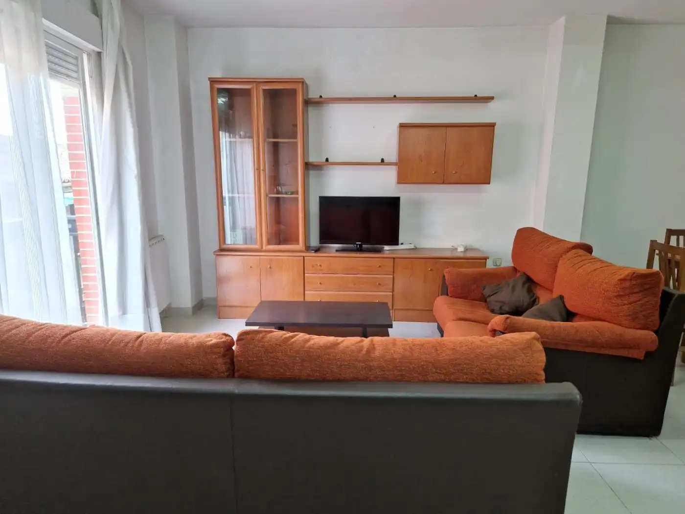 Wohnzimmer von Wohnung zur Miete in Granada mit Möbliert