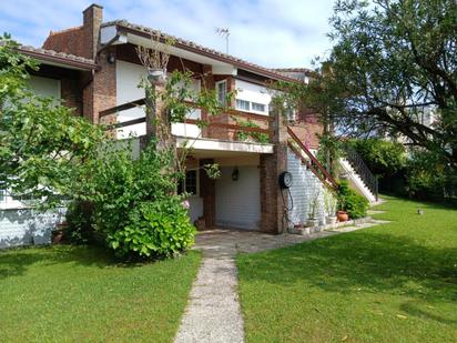 Garden of House or chalet for sale in Laredo  with Heating, Private garden and Terrace