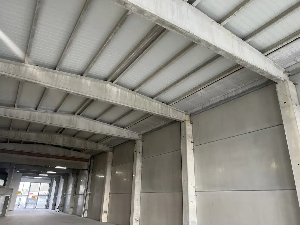 Vista exterior de Nave industrial en venta en Santiago de Compostela 