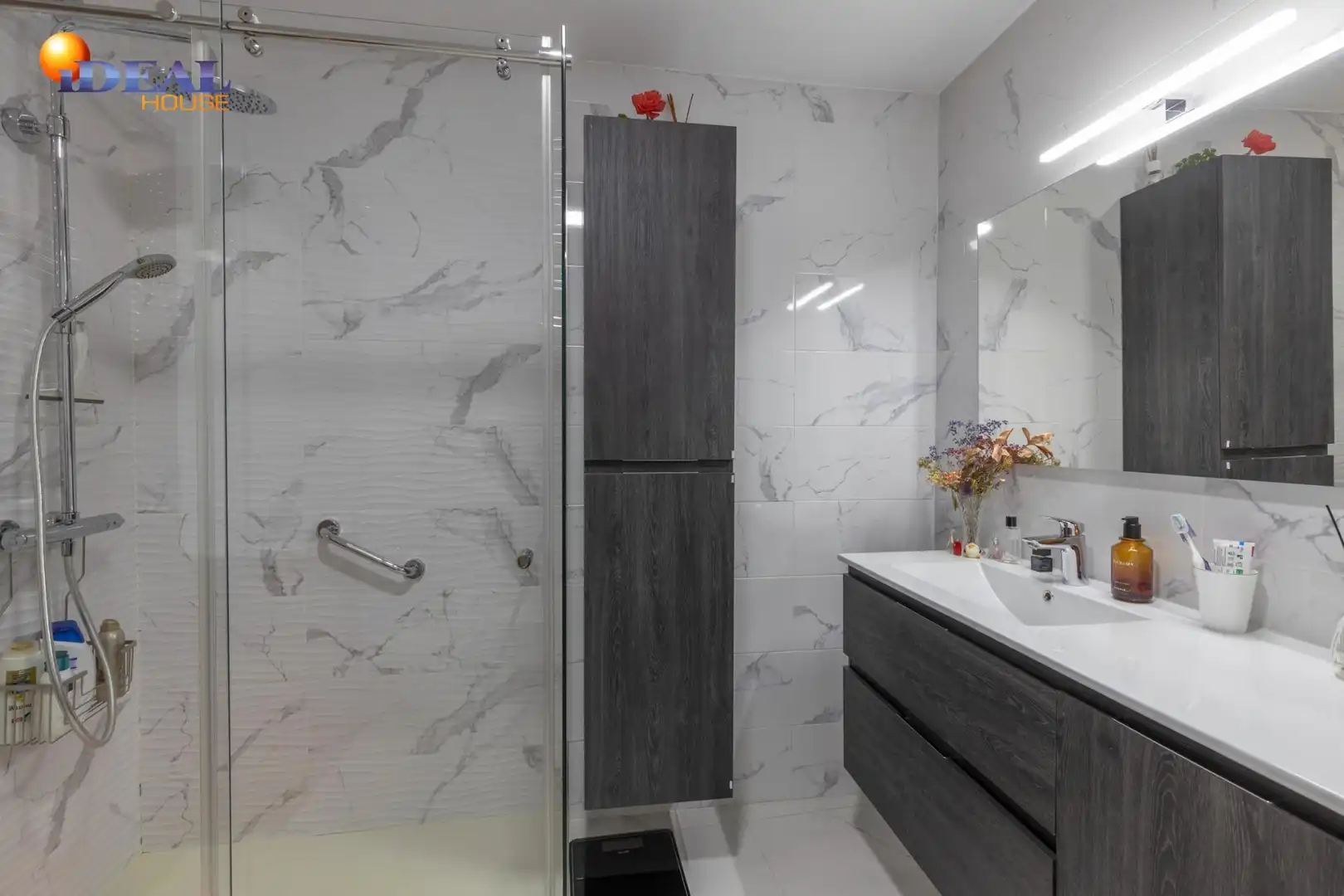 Baño de Piso en venta en Albolote con Aire acondicionado, Calefacción y Balcón