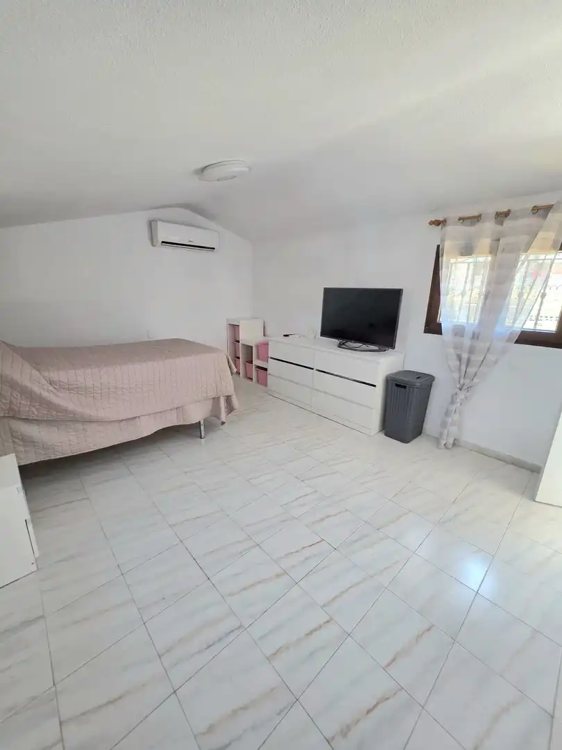 Dormitori de Dúplex en venda en Torrevieja amb Aire condicionat, Terrassa i Moblat