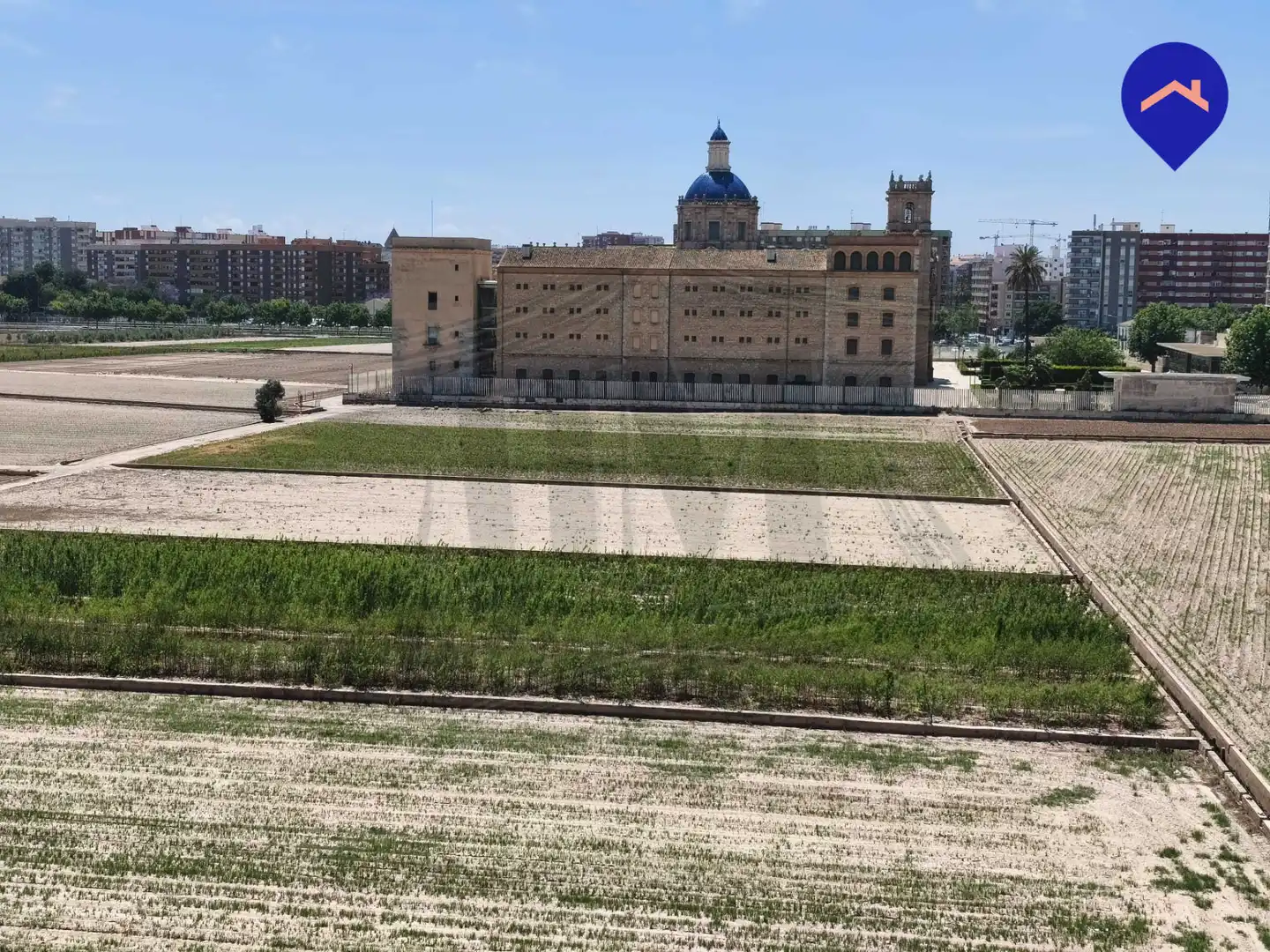 Piso en venta en Valencia con Calefacción, Terraza y Alarma