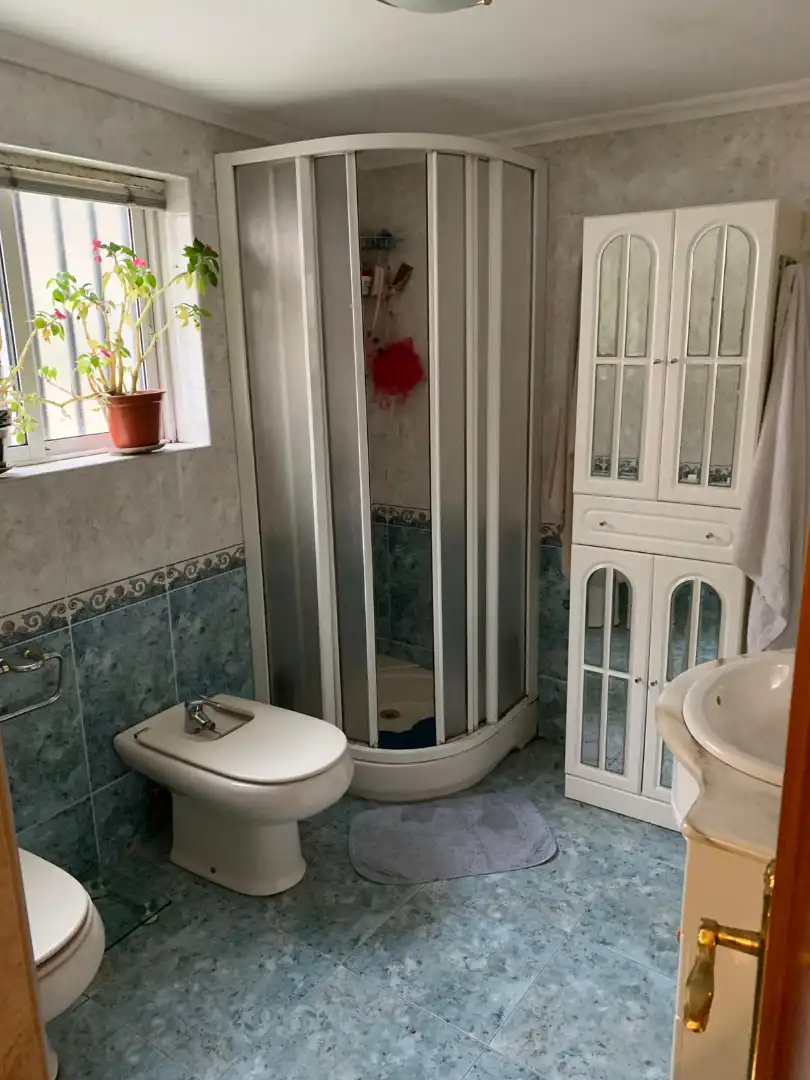 Baño de Casa o chalet en venta en Langreo con Calefacción, Parquet y Terraza